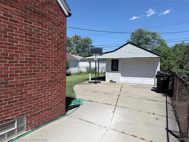 10061 Colwell Avenue, Allen Park, MI 48101