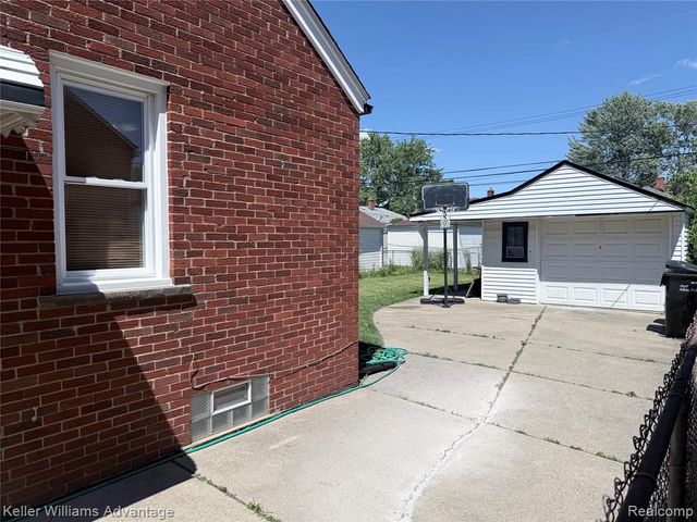 10061 Colwell Avenue, Allen Park, MI 48101