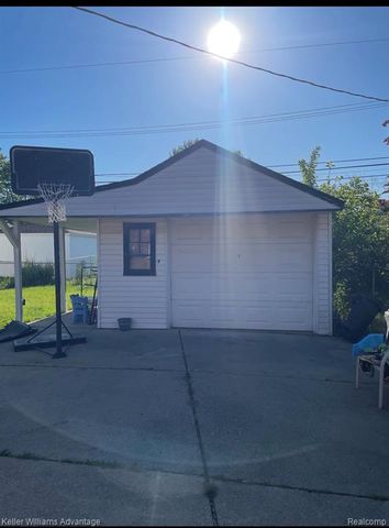 10061 Colwell Avenue, Allen Park, MI 48101