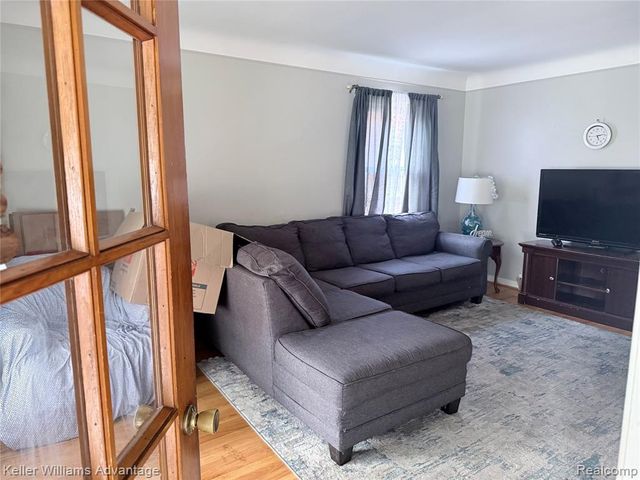10061 Colwell Avenue, Allen Park, MI 48101