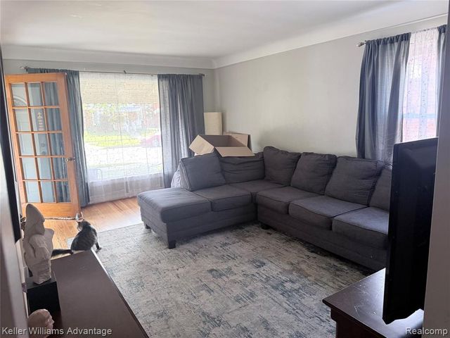 10061 Colwell Avenue, Allen Park, MI 48101