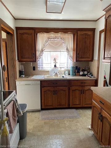 10061 Colwell Avenue, Allen Park, MI 48101