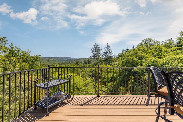 11877 Kingbird Ct, Penn Valley, CA 95946