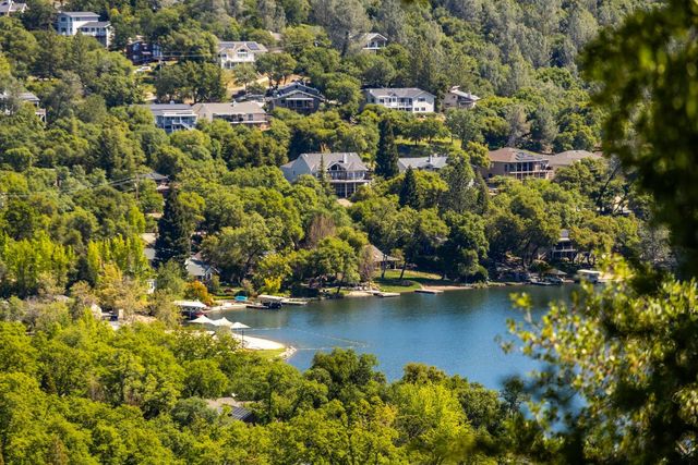 11877 Kingbird Ct, Penn Valley, CA 95946