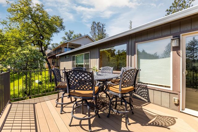 11877 Kingbird Ct, Penn Valley, CA 95946