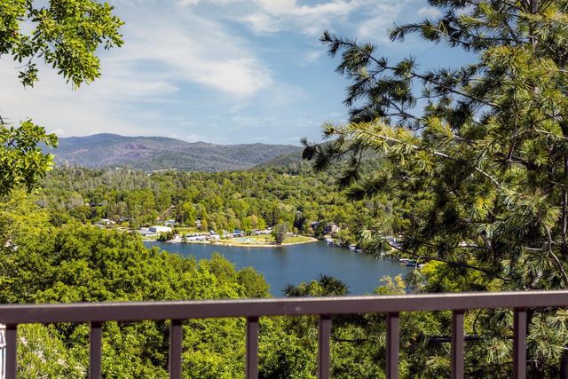 11877 Kingbird Ct, Penn Valley, CA 95946