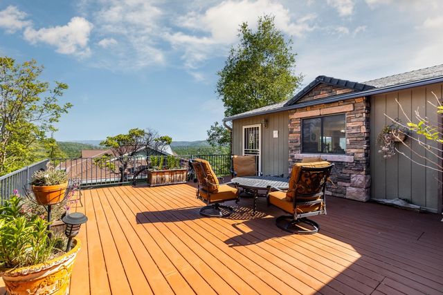 11877 Kingbird Ct, Penn Valley, CA 95946