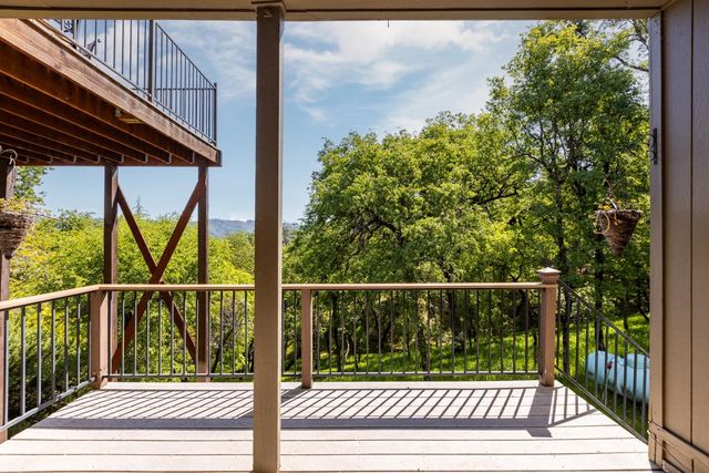 11877 Kingbird Ct, Penn Valley, CA 95946