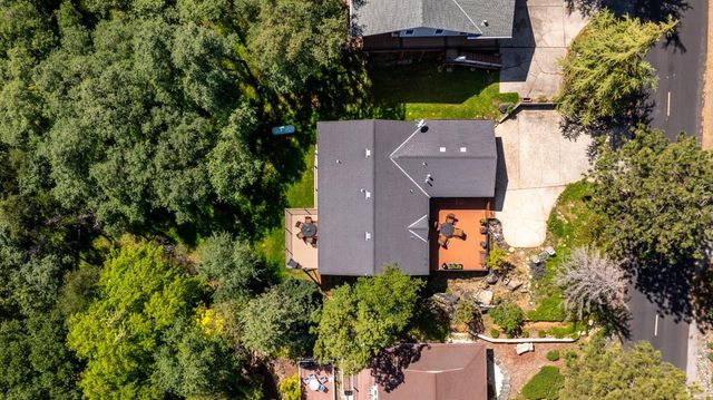 11877 Kingbird Ct, Penn Valley, CA 95946