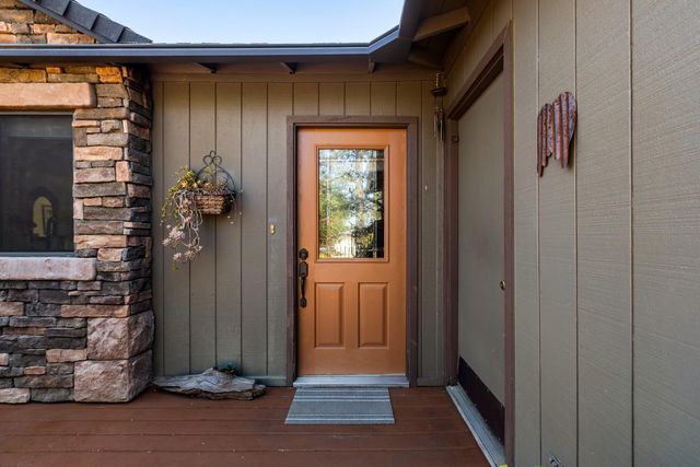 11877 Kingbird Ct, Penn Valley, CA 95946