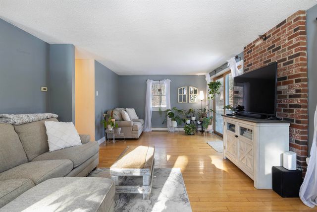 26 Barrell Run Road, Fremont, NH 03044