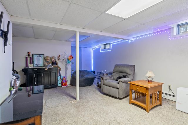 26 Barrell Run Road, Fremont, NH 03044