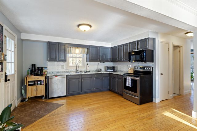 26 Barrell Run Road, Fremont, NH 03044