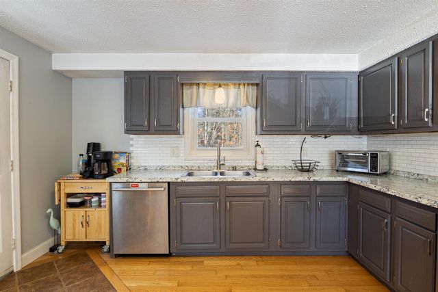 26 Barrell Run Road, Fremont, NH 03044