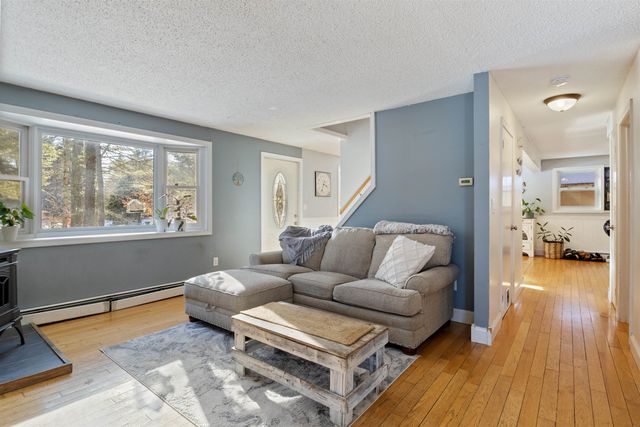 26 Barrell Run Road, Fremont, NH 03044