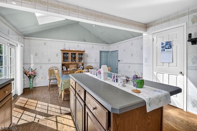 13 Drexel Hill Dr, South Brunswick Twp., NJ 08824