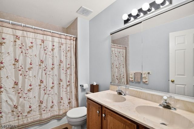 13 Drexel Hill Dr, South Brunswick Twp., NJ 08824
