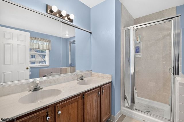 13 Drexel Hill Dr, South Brunswick Twp., NJ 08824