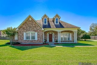 8614 R Dawes Dr, Denham Springs, LA 70706