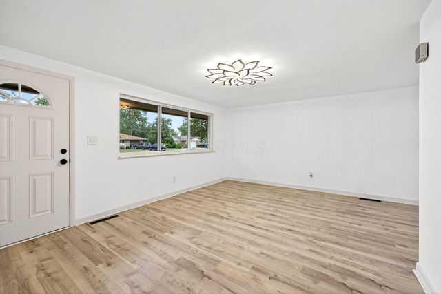 5660 Buenos Aires Boulevard, Westerville, OH 43081