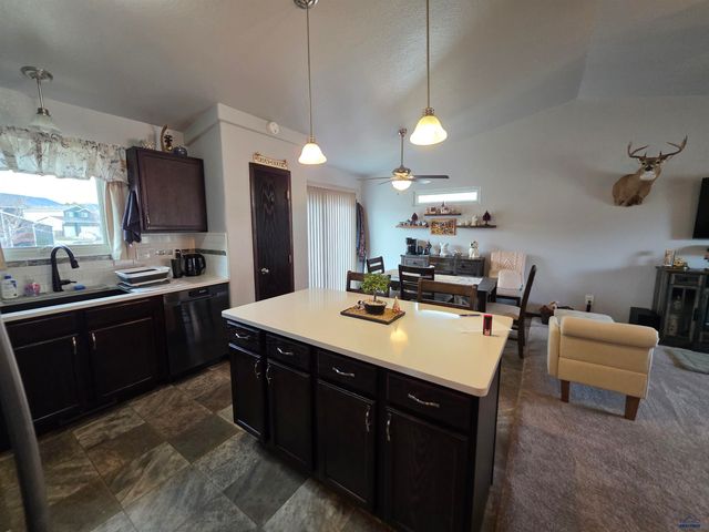 7983 STEAMBOAT RD, Summerset, SD 57769