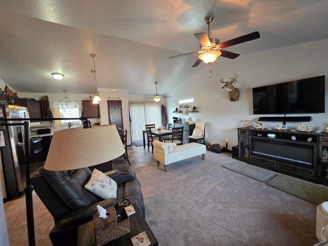 7983 STEAMBOAT RD, Summerset, SD 57769