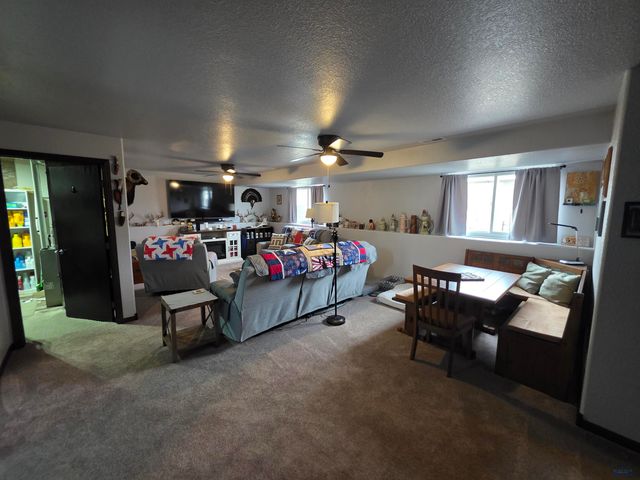 7983 STEAMBOAT RD, Summerset, SD 57769