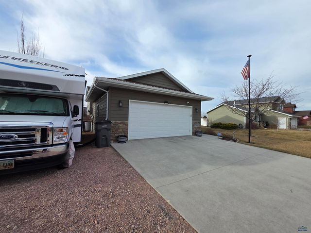 7983 STEAMBOAT RD, Summerset, SD 57769