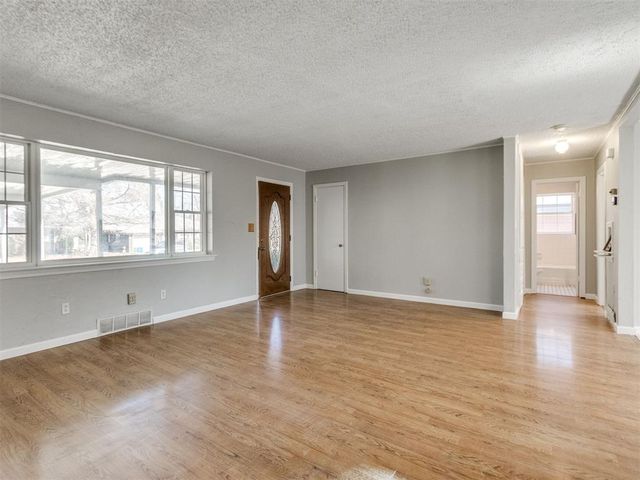 3052 NW 68th Street, Oklahoma City, OK 73116