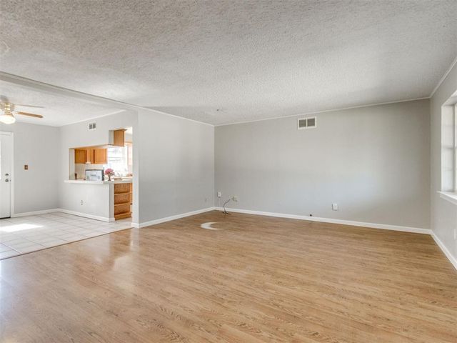 3052 NW 68th Street, Oklahoma City, OK 73116