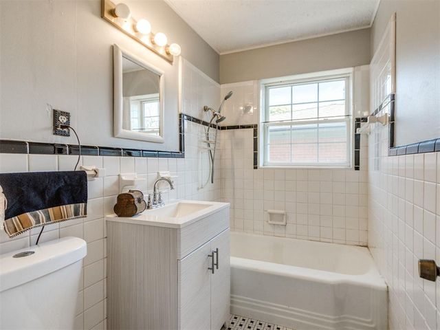 3052 NW 68th Street, Oklahoma City, OK 73116