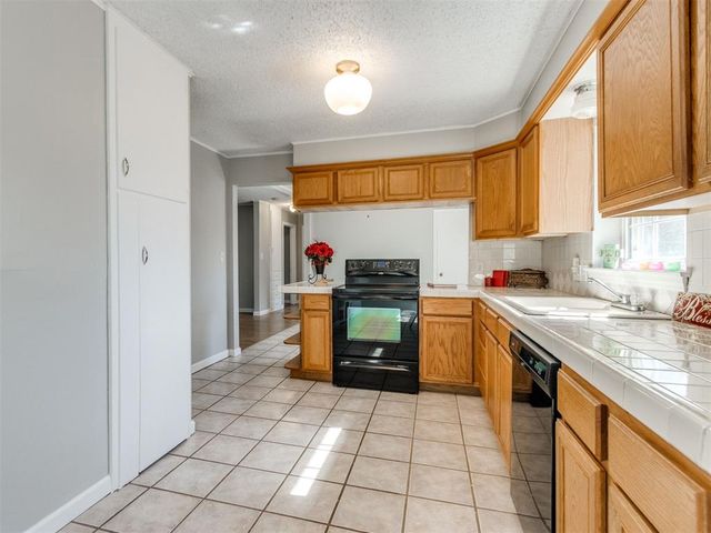 3052 NW 68th Street, Oklahoma City, OK 73116