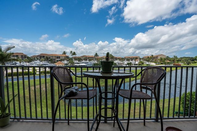 901 Seafarer Circle 306, Jupiter, FL 33477