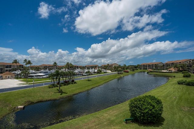 901 Seafarer Circle 306, Jupiter, FL 33477