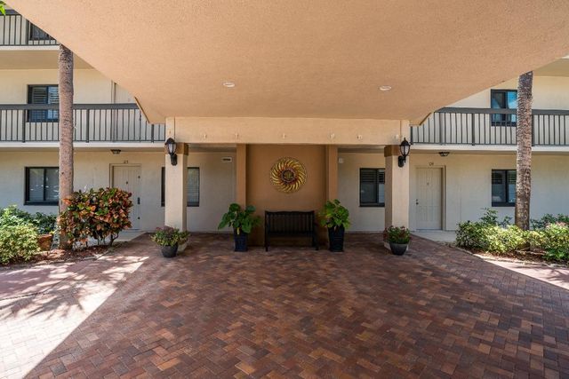 901 Seafarer Circle 306, Jupiter, FL 33477