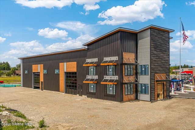 9878 N Kirkpatrick St, Hayden, ID 83835