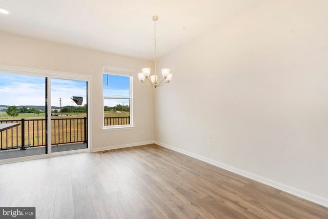 560 UNION ST, Frederick, MD 21701