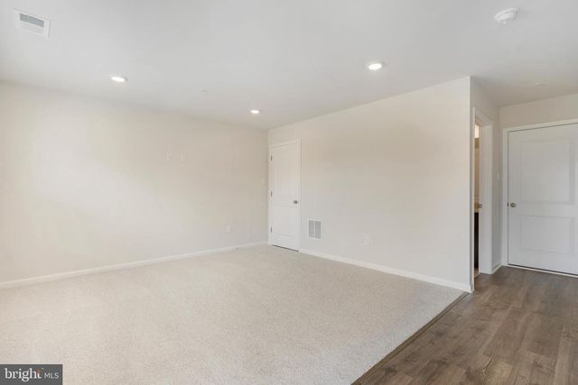 560 UNION ST, Frederick, MD 21701