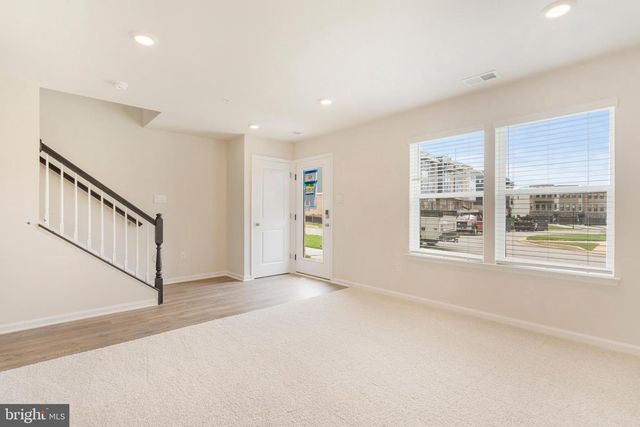 560 UNION ST, Frederick, MD 21701