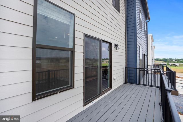560 UNION ST, Frederick, MD 21701
