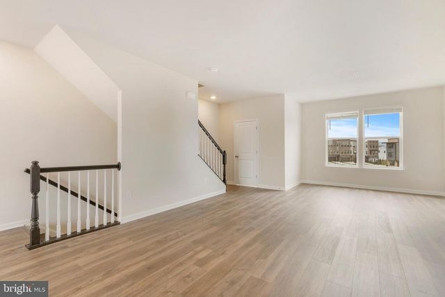 560 UNION ST, Frederick, MD 21701