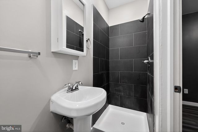 1511 W SEYBERT ST, Philadelphia, PA 19121