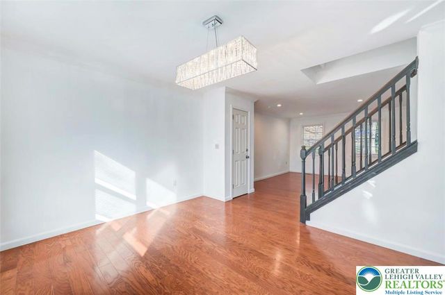 205 Regent Street, Lehman Twp, PA 18324