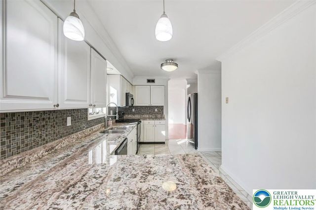 205 Regent Street, Lehman Twp, PA 18324