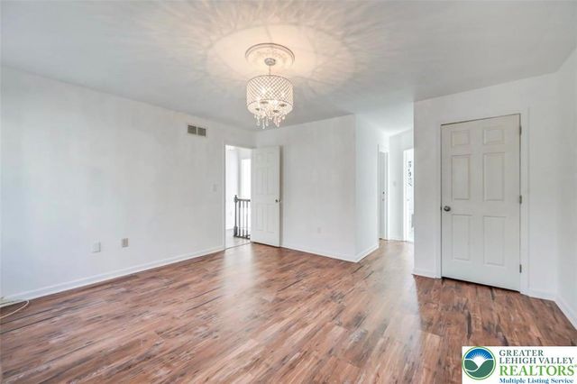 205 Regent Street, Lehman Twp, PA 18324