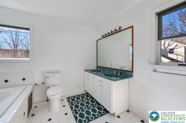 205 Regent Street, Lehman Twp, PA 18324