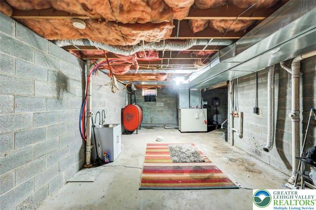 205 Regent Street, Lehman Twp, PA 18324