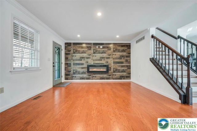 205 Regent Street, Lehman Twp, PA 18324