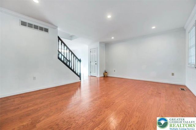 205 Regent Street, Lehman Twp, PA 18324