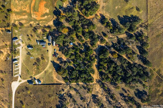 930 Jerald, Fredericksburg, TX 78624